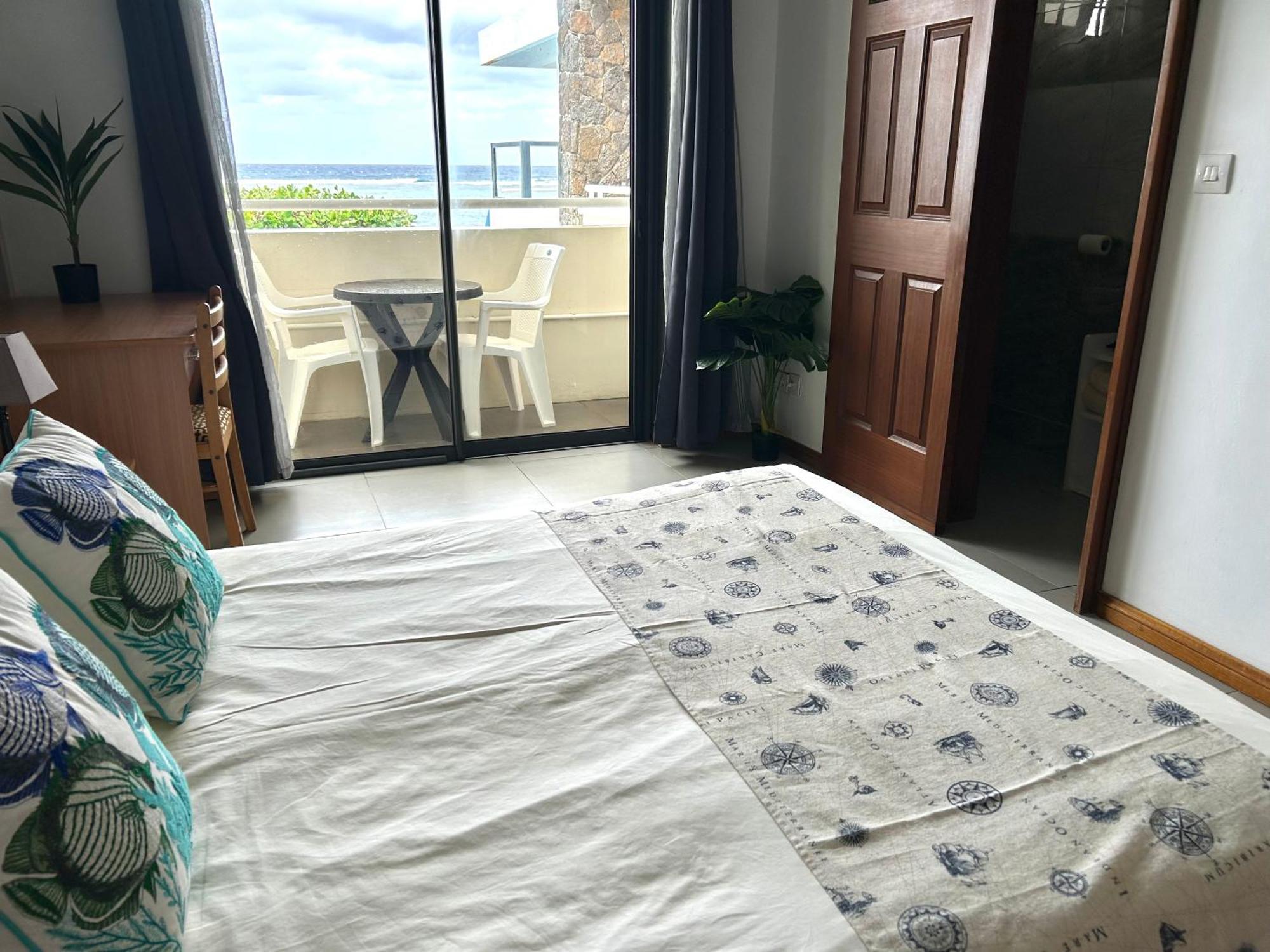 Blue Beryl Guest House Blue Bay Exterior foto